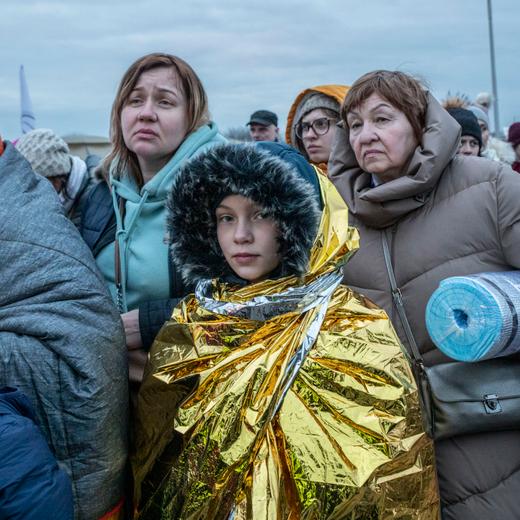 Thousands of Ukrainian refugees, mostly women and children, arrived in Medyka the crossing border between Poland from Ukraine. © Alessio Mamo / Guardian / eyevine