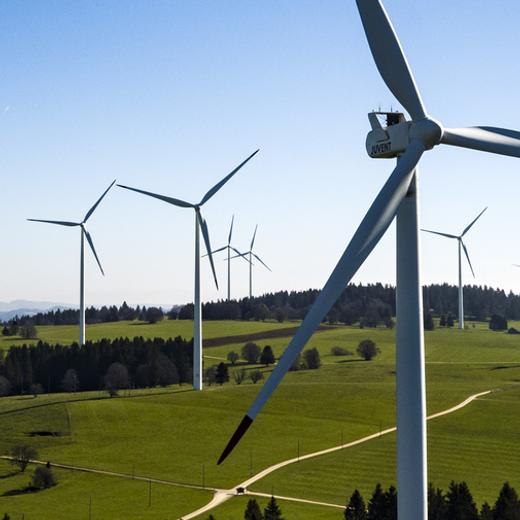 Wind turbines from the JUVENT power plant are pictured on the Mont-Croset in Saint-Imier, Switzerland on Wednesday May 10, 2017. The Swiss people will be voting on the "federal law on energy" on May 21 2017. (KEYSTONE/Valentin Flauraud) Des eoliennes de la centrale JUVENT sont photographies ce mercredi 10 mai 2017 au Mont-Croset a Saint-Imier dans le Jura Bernois. Le 21 mai 2017 le peuple suisse va voter sur la loi federale sur l'energie (LEne). (KEYSTONE/Valentin Flauraud)