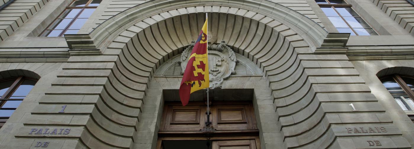 The Palais de Justice is pictured in Geneva March 18, 2010. Libya has lodged a civil complaint against the Geneva Canton, the newspaper "Tribune de Geneve" and one of its journalists for leaking and printing mug shots of Libya's leader Muammar Gaddafi's son Hannibal on September 4, 2009 after he was arrested in Geneva in July 2008 with his wife for the ill-treatment of two domestic employees, local media reported. REUTERS/Denis Balibouse (SWITZERLAND - Tags: POLITICS CRIME LAW) - RTR2BS01