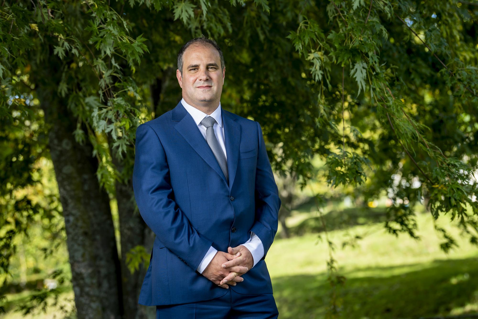 Michael Buffat, pose avant le Congres de l'UDC Vaud sur la validation de sa candidature pour le Conseil d'Etat vaudois le jeudi 7 octobre 2021 a Prilly. (KEYSTONE/Jean-Christophe Bott)