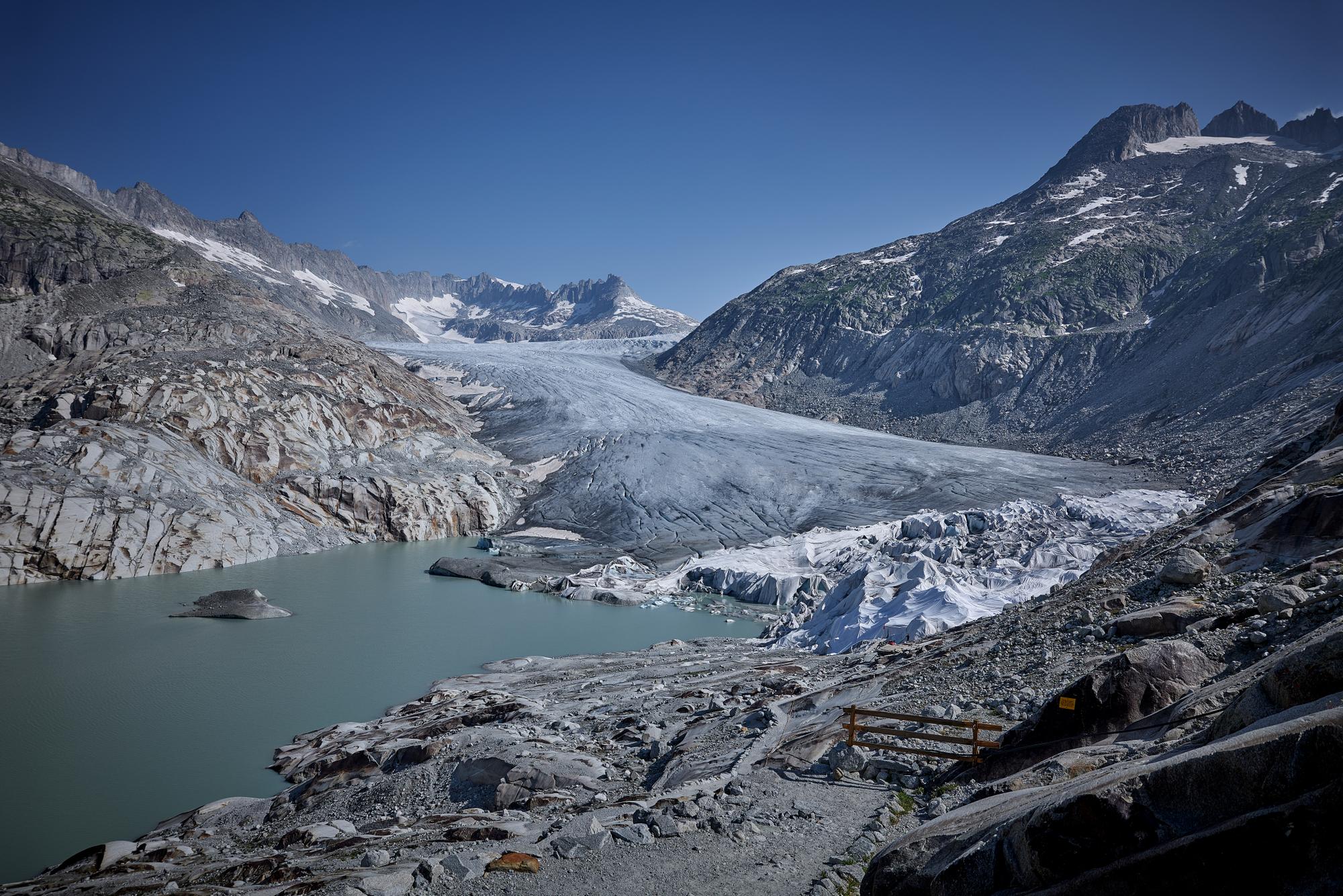 Le 20 juin 2022, Glacier du Rhône , avec les Glaciologues Matthias HUSS et Aaron Cremona © Sedrik Nemeth