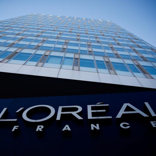 FILE PHOTO: The logo of French cosmetics group L'Oreal in the western Paris suburb of Levallois-Perret, France, February 7, 2020. REUTERS/Gonzalo Fuentes/File Photo