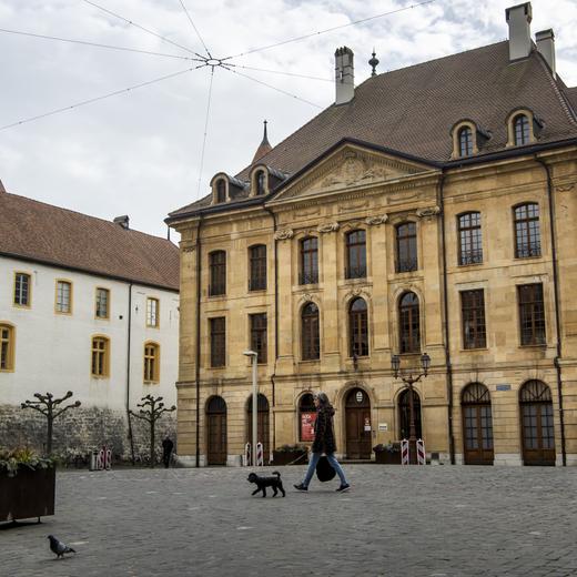 L'Hotel de ville d'Yverdon-les-Bains sur la place Pestalozzi le vendredi 26 fevrier 2021 a Yverdon. (KEYSTONE/Jean-Christophe Bott)