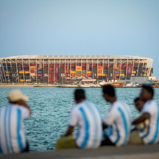 Sport Themen der Woche KW46 Sport Bilder des Tages 15.11.2022, Doha Katar Qatar Fans of Argentina infant of the Stadium 974 Doha 4 days before the city hosts the FIFA World Cup, WM, Weltmeisterschaft, Fussball 2022 Foto: Moritz Müller *** 15 11 2022, Doha Qatar Fans of Argentina infant of the Stadium 974 Doha 4 days before the city hosts the Fifa World Cup 2022 Photo Moritz Müller