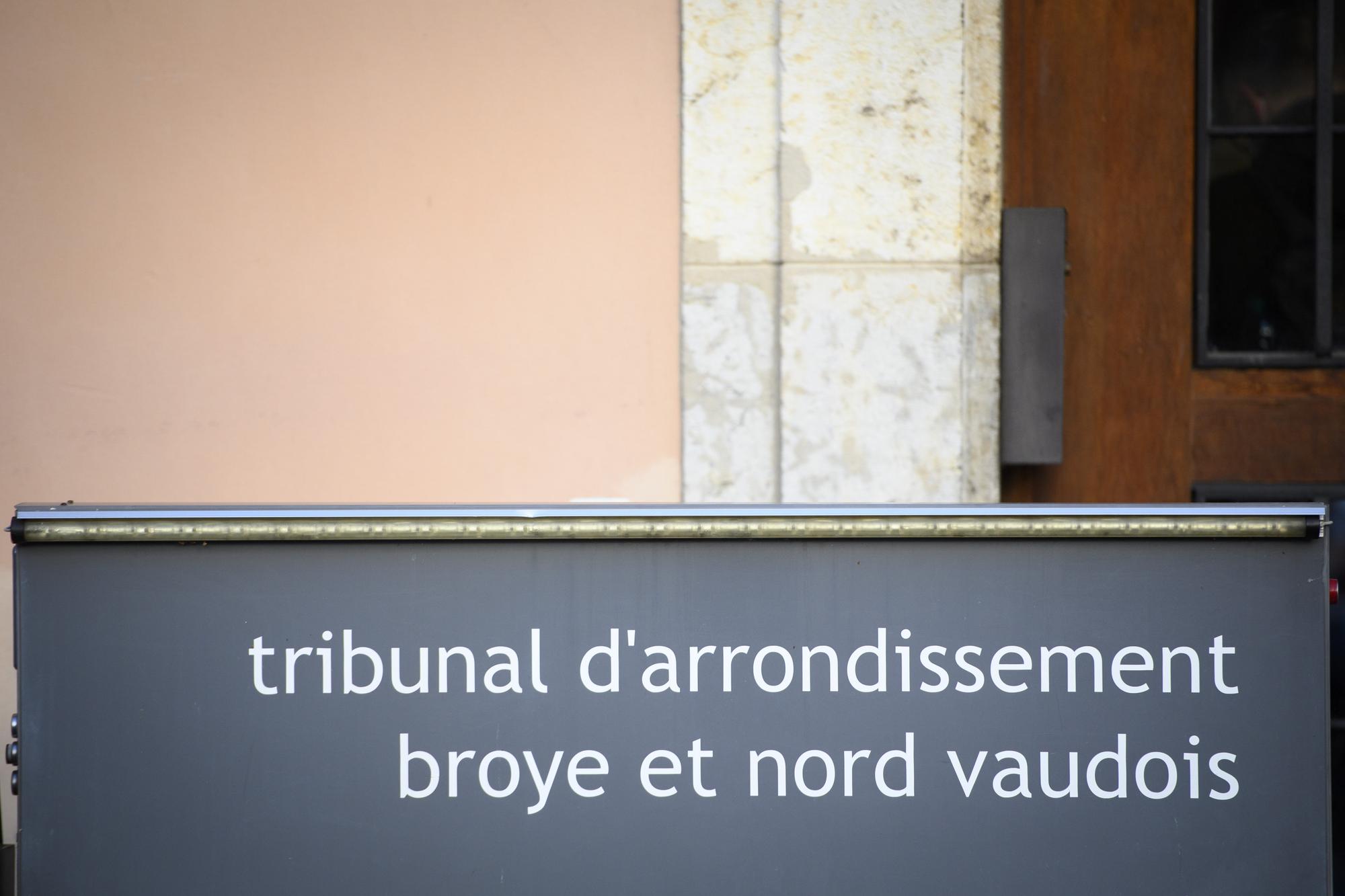 Le batiment du Tribunal d'arrondissement de la Broye et du Nord vaudois photographie ce lundi 8 novembre 2021 a Yverdon.(KEYSTONE/Laurent Gillieron)