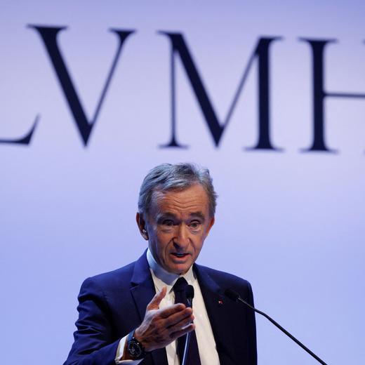 FILE PHOTO: LVMH luxury group Chief Executive Bernard Arnault announces their 2019 results in Paris, France, January 28, 2020. REUTERS/Christian Hartmann/File Photo