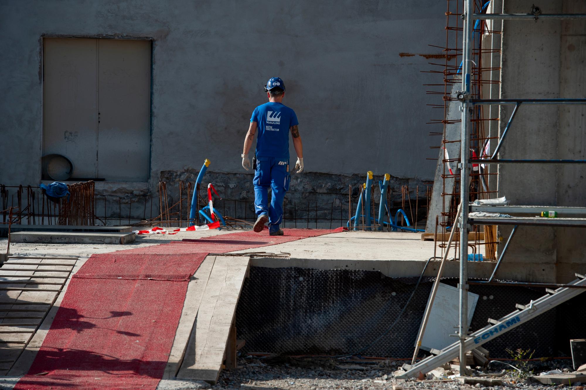 Satigny. 6.10.2022. L'entreprise de construction Maulini et le programme "Diagnostic-Action" pour aider à moins émettre de CO2. Nicolas Maulini Maître Constructeur. Eddy Mottaz / Le Temps