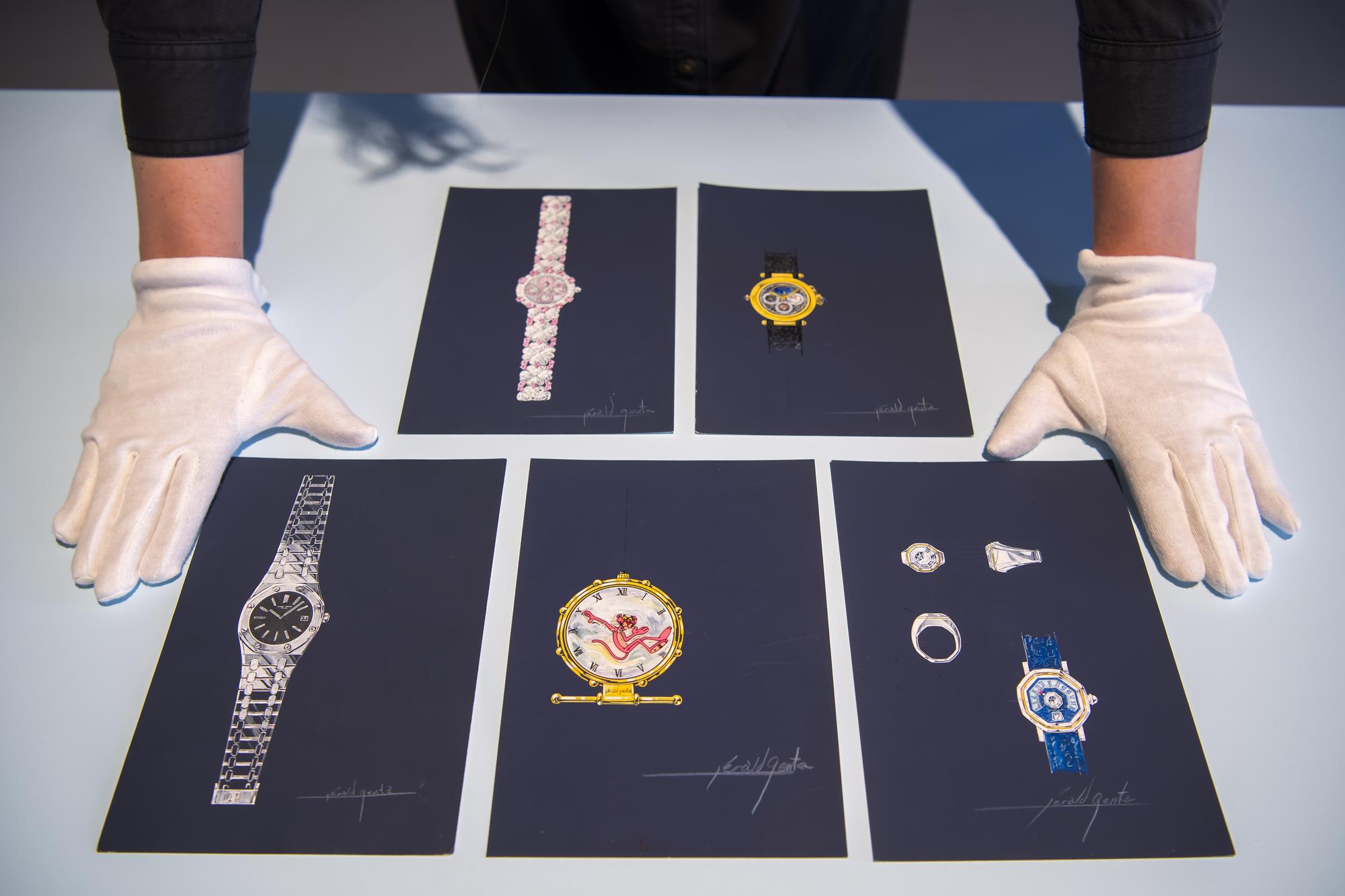 Une employee presente des dessins originaux de l'horloger et designer Suisse, Gerald Genta a l'occasion d'une presentation a la presse et d'une vente aux encheres de Sotheby's. Une selection de 30 creations originales de Gerald Genta, sera proposee dans une vente en ligne dediee a Geneve du 10 au 24 fevrier 2022, ce jeudi 10 fevrier 2022 a Geneve. (KEYSTONE/Martial Trezzini)