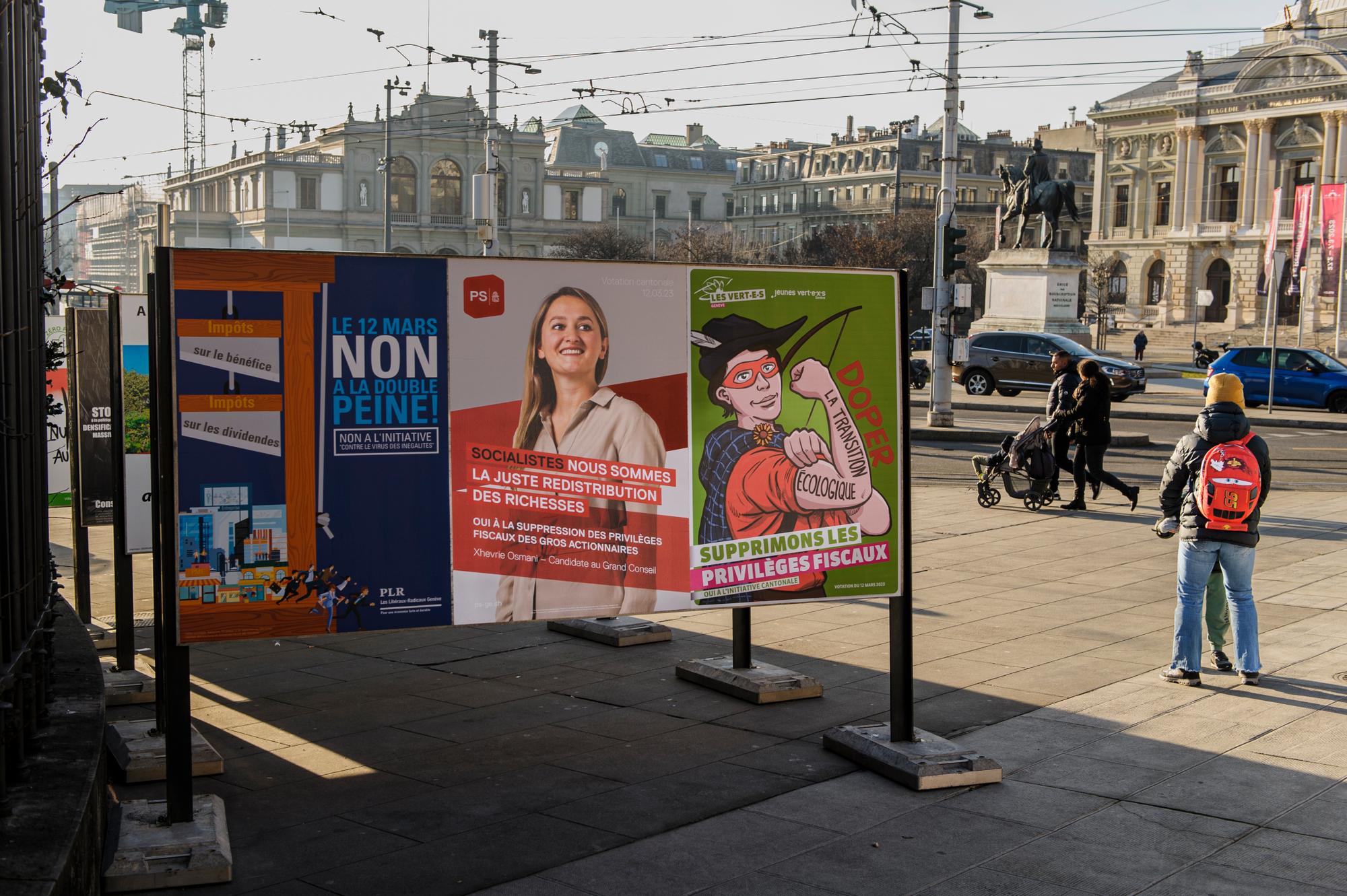 Panneaux électoraux pour les élections cantonales genevoises du 13 mars. Genève promenade Saint-Antoine. 11.2.2023. Eddy Mottaz / Le Temps