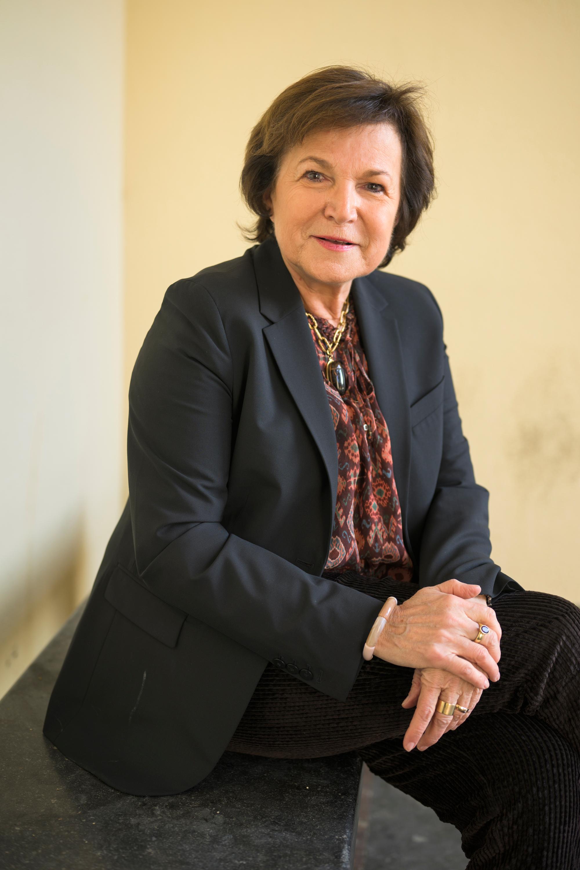 Laurence Boisson de Chazournes, première femme et professeure éue au Collège de France et spécialiste de l'eau. Genève, Parc des Bastions. 15.2.2023. Eddy Mottaz / Le Temps