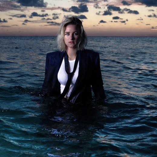 Repérée par un producteur sur les bancs de l'Ecole des musiques actuelles de Genève, Stéphane a plongé dans le grand bain de la pop.