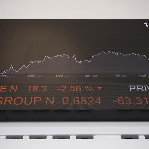 epa10533393 A stock ticker shows the developments on the Credit Suisse stock exchange in Zurich, Switzerland, 20 March 2023. Financial markets are reacting after troubled bank Credit Suisse was rescued in a three billion dollars purchase by its Swiss rival UBS in a government-backed deal. UBS is down 13 percent and other European bank shares have also dropped significantly. EPA/ENNIO LEANZA