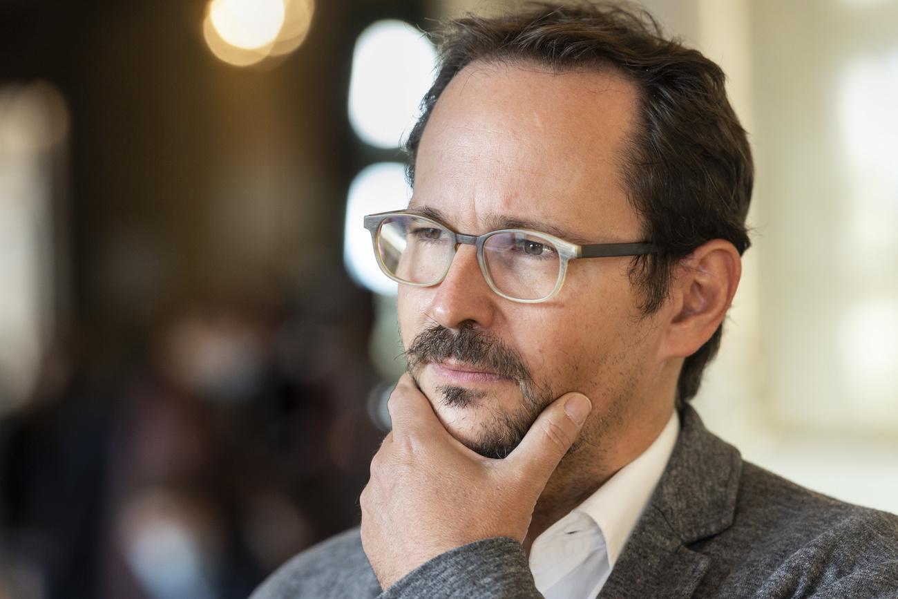 Balthasar Glaettli, GP-ZH, gibt ein Interview, an der Herbstsession der Eidgenoessischen Raete, am Dienstag, 14. September 2021 in der Wandelhalle des Nationalrats in Bern. (KEYSTONE/Alessandro della Valle)