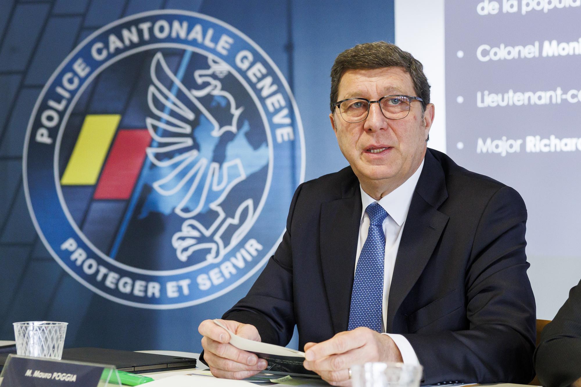 Mauro Poggia, conseiller d'Etat genevois, s'exprime sur les statistiques policieres sur la criminalite et activite de la police de l'annee 2022, lors de la conference de presse annuelle de la police genevoise, ce lundi 27 mars 2023 a Geneve. (KEYSTONE/Salvatore Di Nolfi)