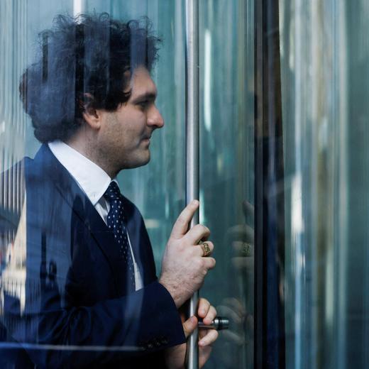 Former FTX Chief Executive Sam Bankman-Fried, who faces fraud charges over the collapse of the bankrupt cryptocurrency exchange, arrives at the Manhattan federal court in New York City, U.S. March 30, 2023. REUTERS/Amanda Perobelli TPX IMAGES OF THE DAY