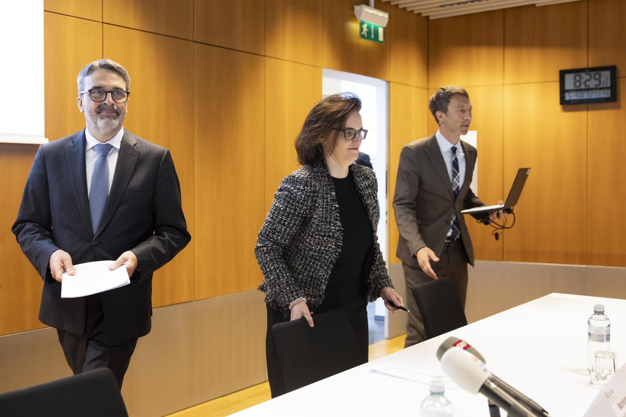 La présidente de la Finma, Marlene Amstad, lors de la conférence de presse organisée le 5 avril 2023 par l'Autorité de surveillance du secteur financier.