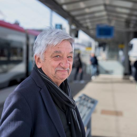 Michel Charrat, ex-président du Groupement frontalier européen. Gare d'Annemasse. Annemasse. 6.4.2023.