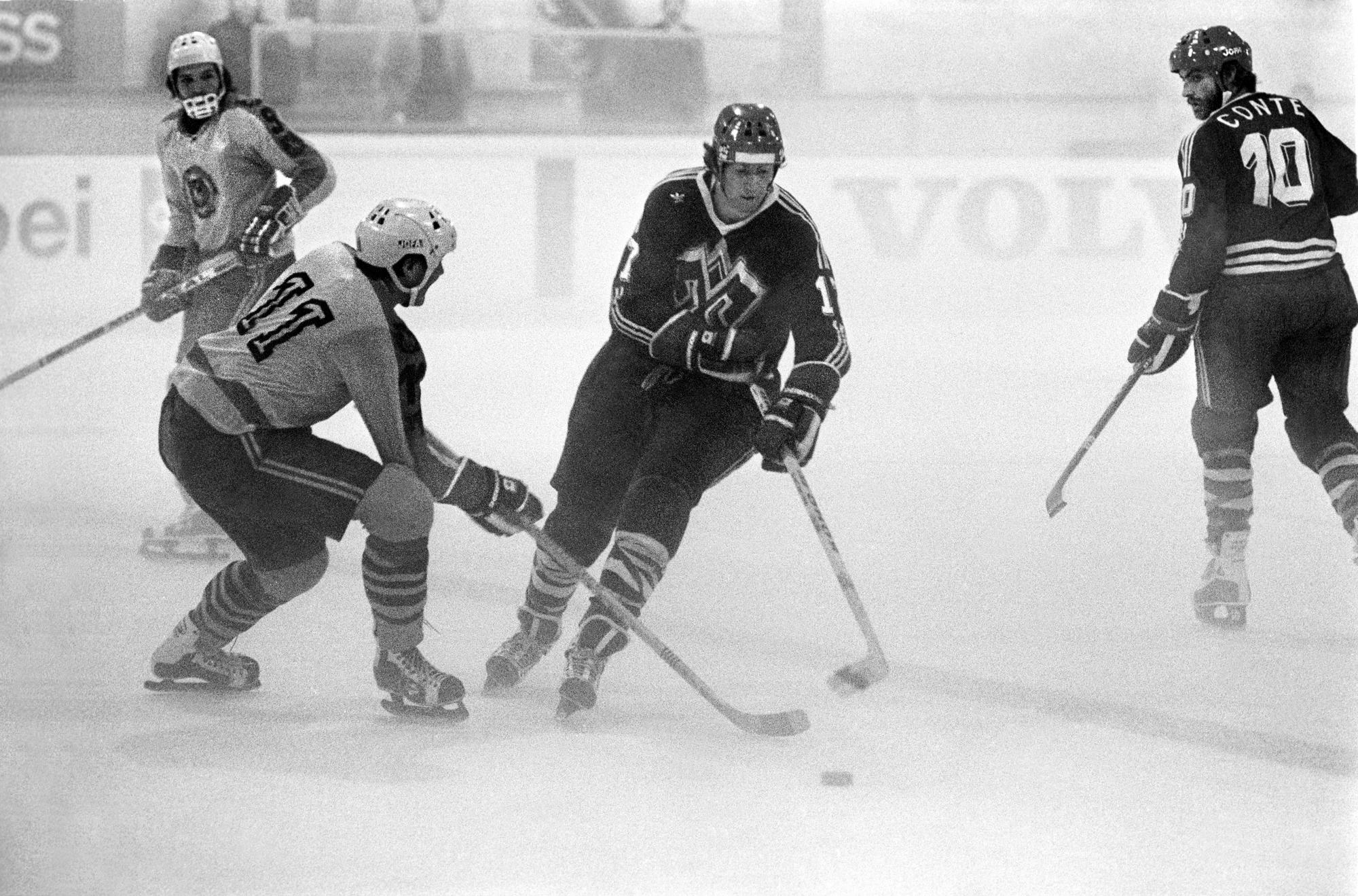 Jakob «Köbi» Kölliker, photographié le 7 septembre 1978, à la patinoire de Lyss lors d'un match entre le HC Bienne et le SC Langnau.