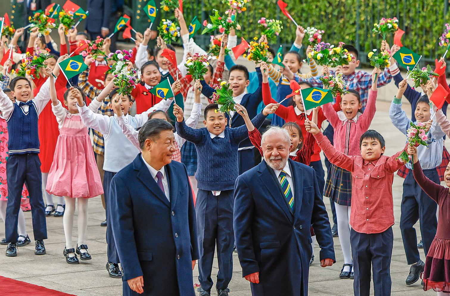 Brazil's President Luiz Inacio Lula da Silva and China's President Xi Jinping attend a welcoming ceremony at the Great Hall of the People in Beijing, China, April 14, 2023. Ricardo Stuckert/Handout via REUTERS ATTENTION EDITORS - THIS IMAGE HAS BEEN SUPPLIED BY A THIRD PARTY. NO RESALES. NO ARCHIVES