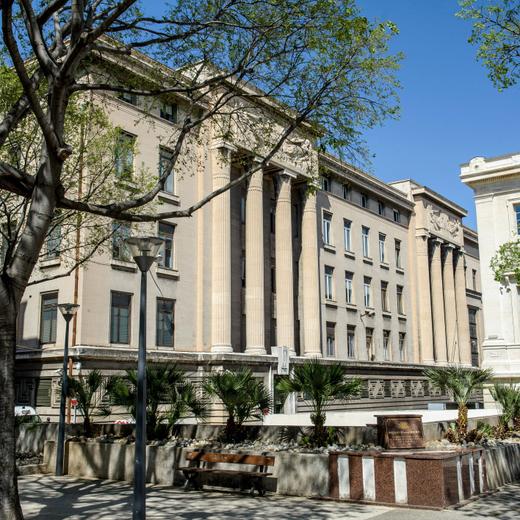 Marseille south-eastern France: the commercial court Marseille south eastern France. 2015/04/28. Building of the commercial court under the blue sky *** Local Caption *** Bouches du Rhone 13 Marseille PACA Provence Alpes Cote d Azur Europe Western Europe France PUBLICATIONxNOTxINxFRA Copyright: xMoura/Alpaca/Andia.frx 275849