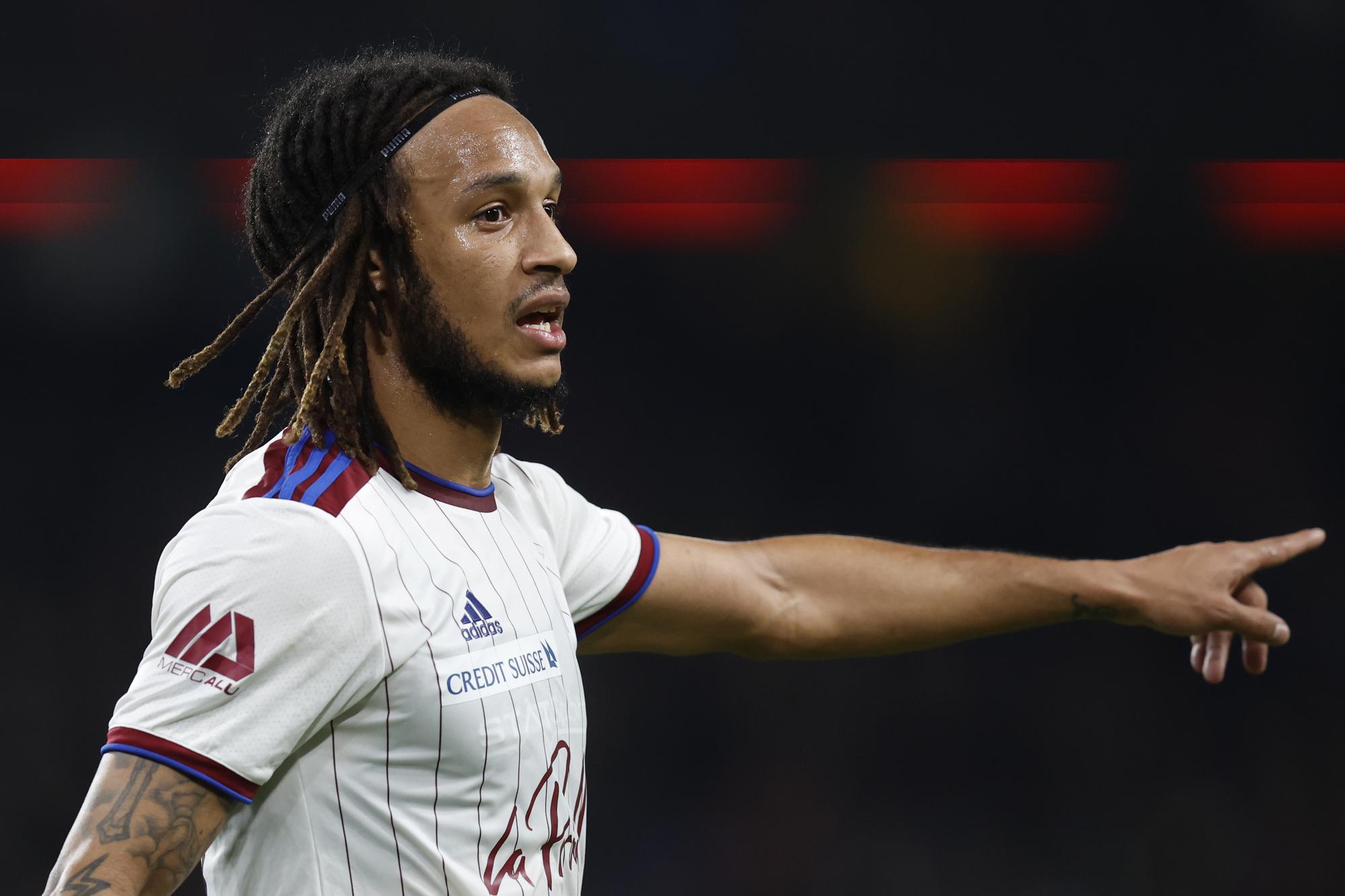 Servettes Kevin Mbabu im Super League Spiel zwischen dem BSC Young Boys Bern und Servette FC, am Samstag, 22. April 2023 im Stadion Wankdorf in Bern. (KEYSTONE/Peter Klaunzer)