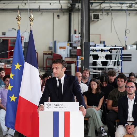 Emmanuel Macron ce jeudi 4 mai au lycée technologique et professionnel Bernard Palissy de Saintes.