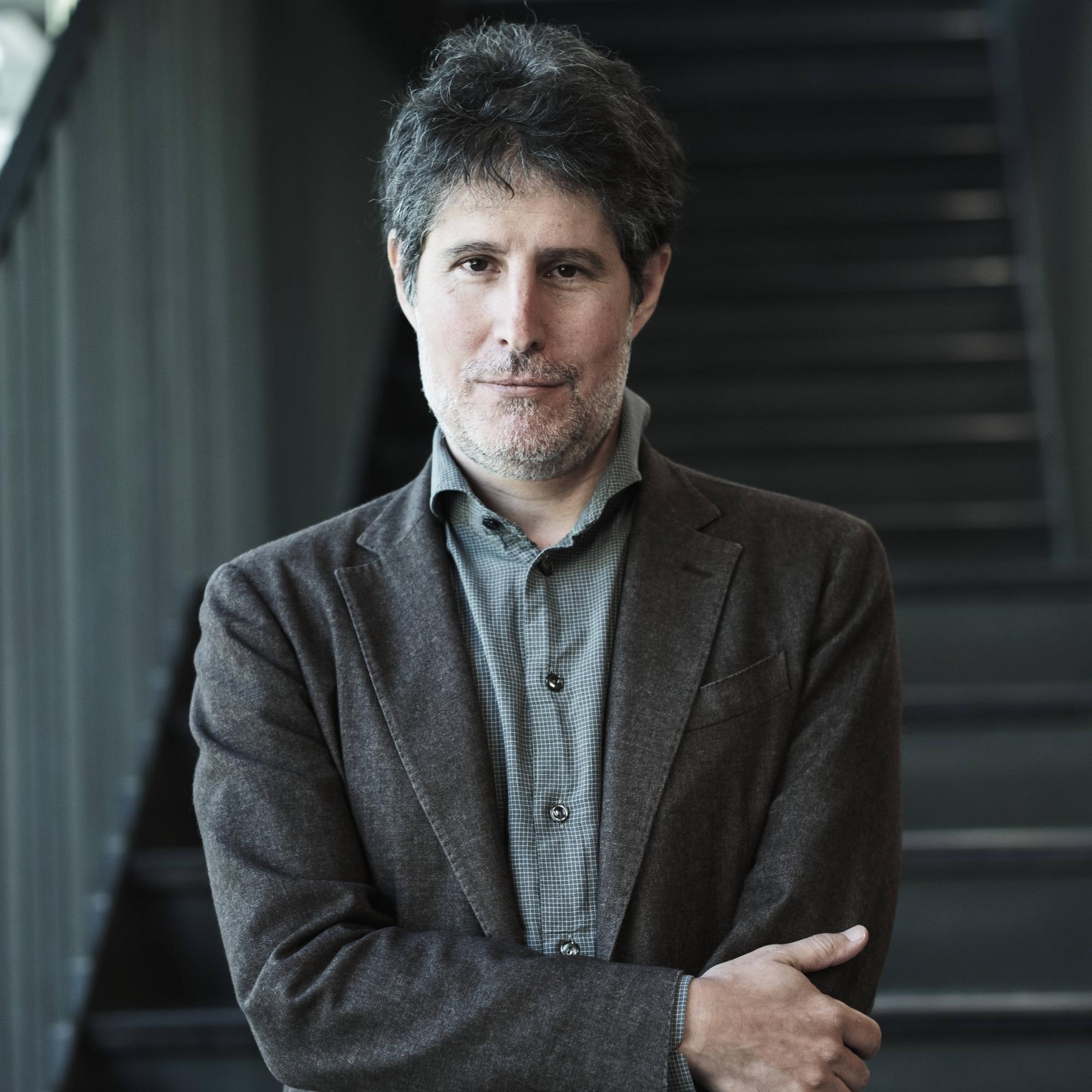 April 17, 2023, Madrid, Spain: French writer Giuliano da Empoli poses during a portrait session in Madrid, Spain. Giuliano da Empoli published his novel The Magician of the Kremlin Madrid Spain - ZUMAs197 20230417_zaa_s197_040 Copyright: xAtilanoxGarciax