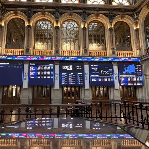 epa10620369 Information panels display the evolution of Spain's main index IBEX 35 at the stock market in Madrid, Spain, 11 May 2023. IBEX 35 rose a 0.38 per cent at the start of the trading day as markets await the Bank of England's rate hike decision. EPA/Altea Tejido