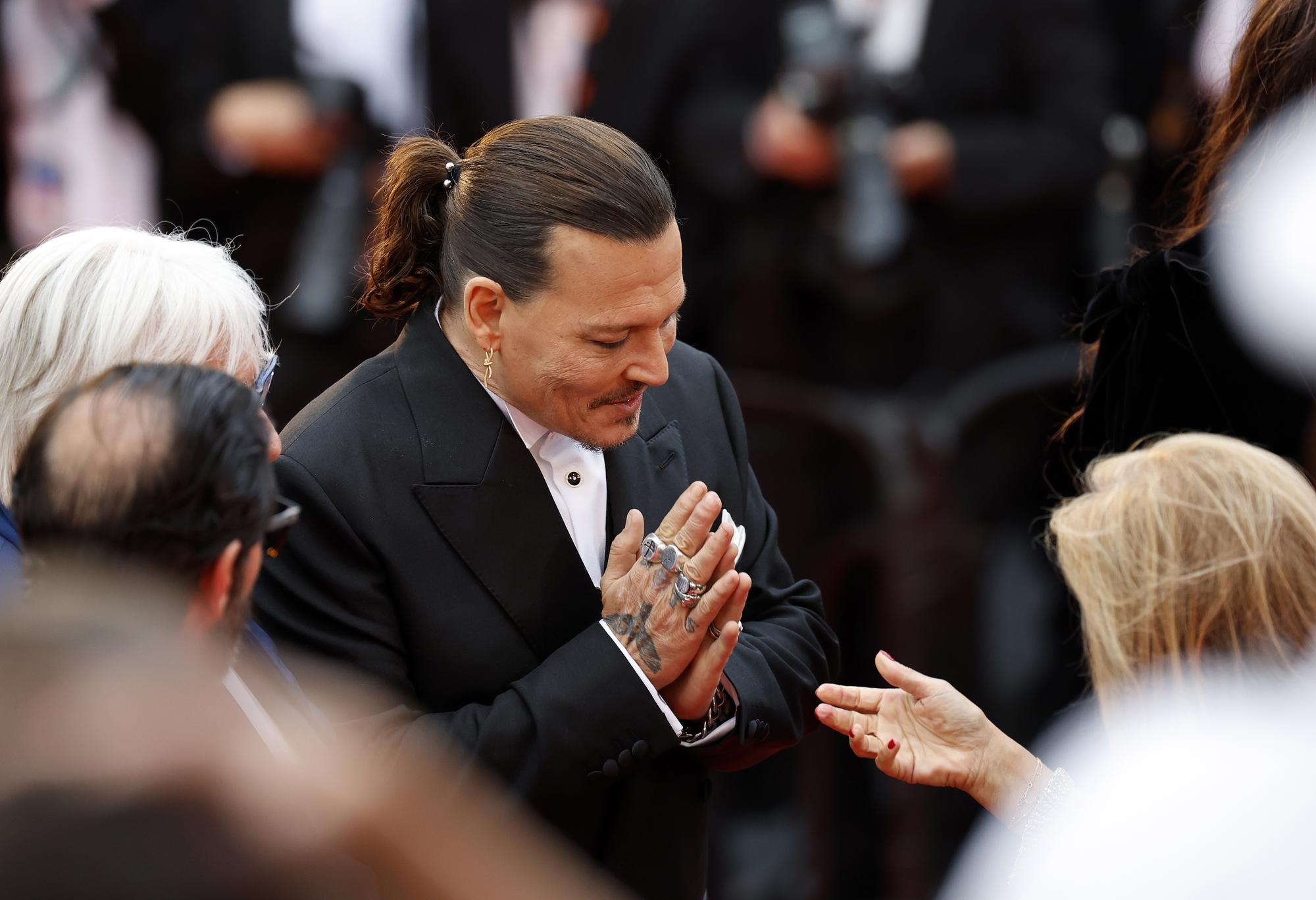 Johnny Depp sur le tapis rouge du Festival de Cannes, le 16 mai 2023.