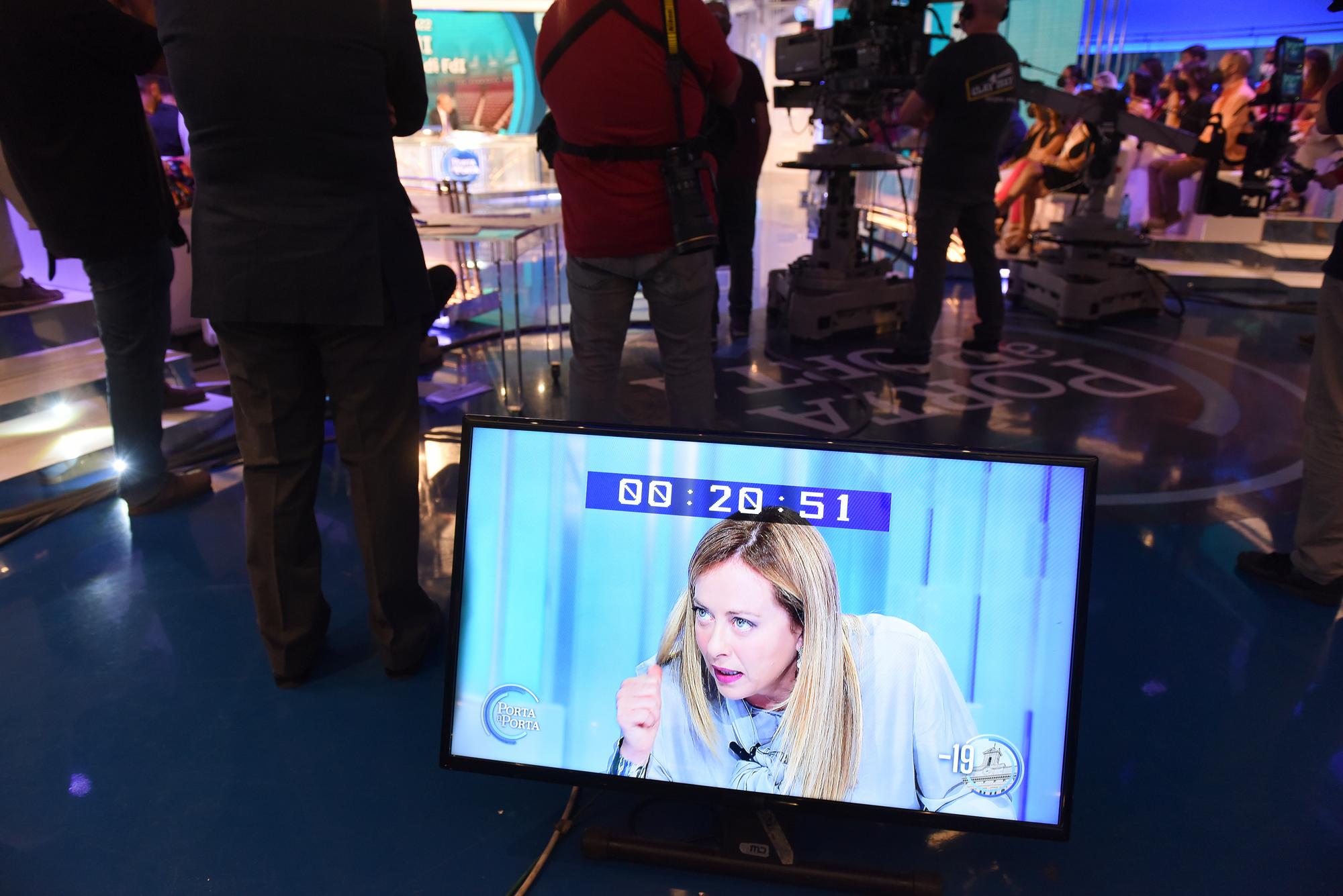 01580149 Studio televisivo Rai Porta a Porta Giorgia Meloni politica Italiana,Roma Settembre 2022.  Rai Porta a Porta TV studio Giorgia Meloni Italian politician,Rome September 2022.