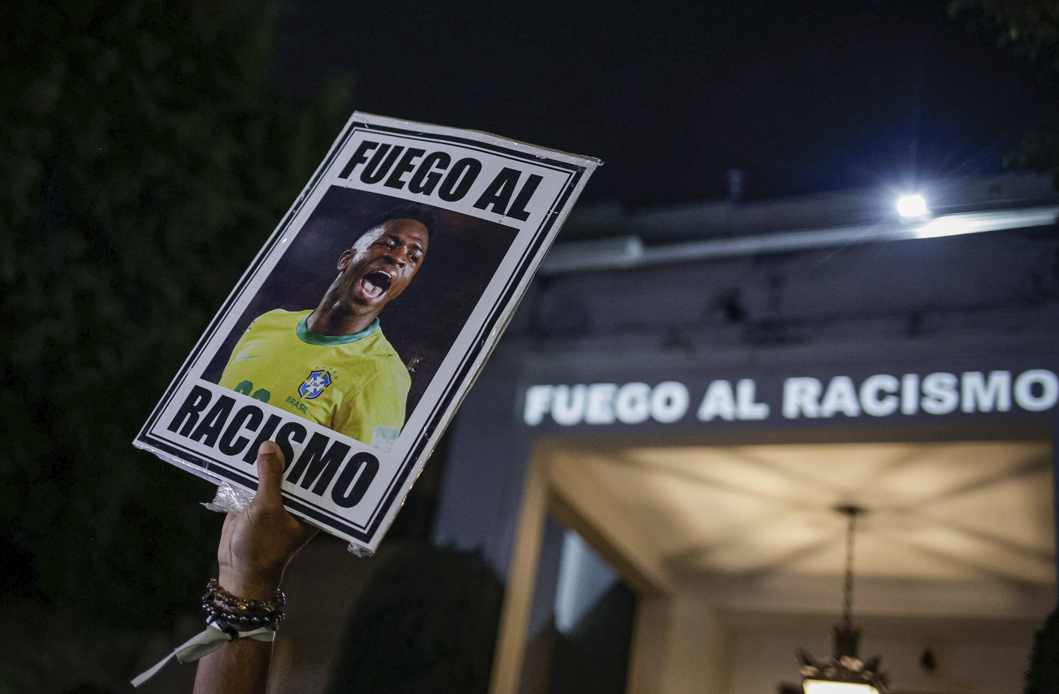 Manifestation anti-raciste suite à l'affaire Vinicius