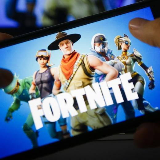 Fortnite, développé par Epic Games et disponible sur PC, consoles et smartphones, compte désormais plus de 125 millions de joueurs.
