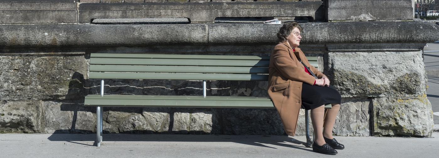 La question de l'âge de la retraite des femmes doit être tranchée dans le cadre de la réforme AVS 21, menée en parallèle, estime la commission de l'économie.