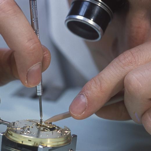 La marque Bulgari a regroupé ses activités de production de cadrans, boîtes et bracelets sous le même toit, dans la nouvelle manufacture de Saignelégier (JU).