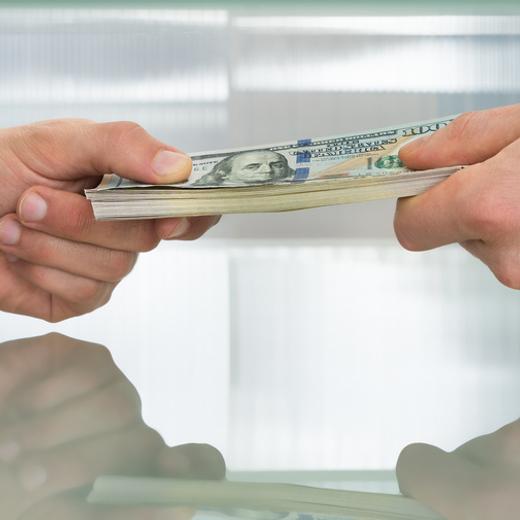 La Suisse est le 6e pays le moins touché par la corruption, selon l'entreprise Global Risk Profile. Pourtant, la place financière helvétique est directement concernée par le blanchiment d'argent issu de la corruption étrangère.