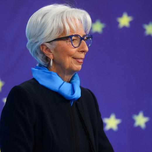 La BCE est soumise à de fortes pressions pour qu'elle ne relève pas ses taux. Ici sa présidente Christine Lagarde à Francfort, le 28 octobre 2021.