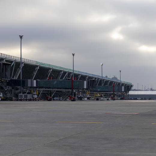 Vue de la nouvelle aile est de l'aéroport de Genève. 13 décembre 2021.