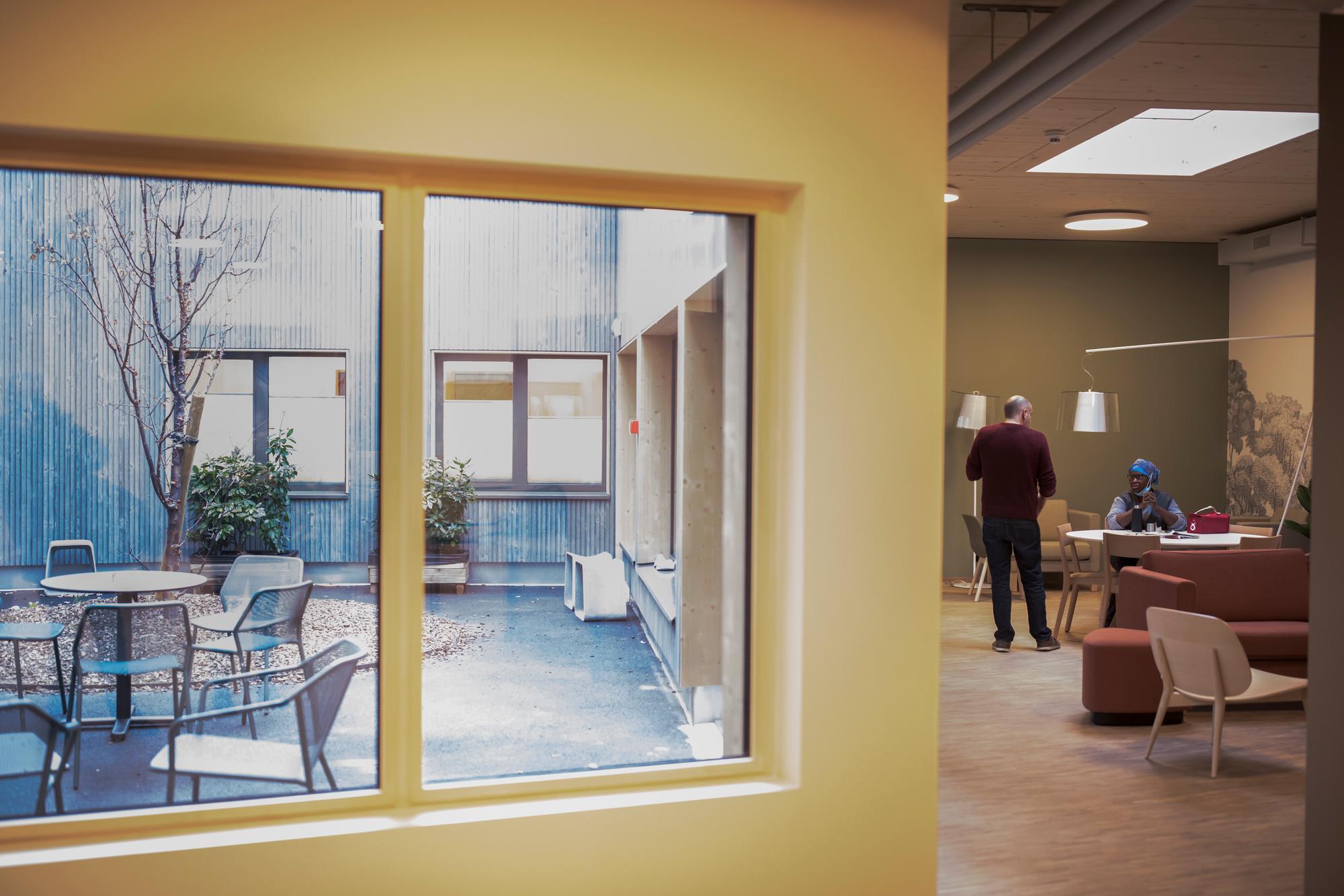 Le Passage, nouveau lieu d'hébergement d'urgence de l'Armée du Salut pour les sans-abri.