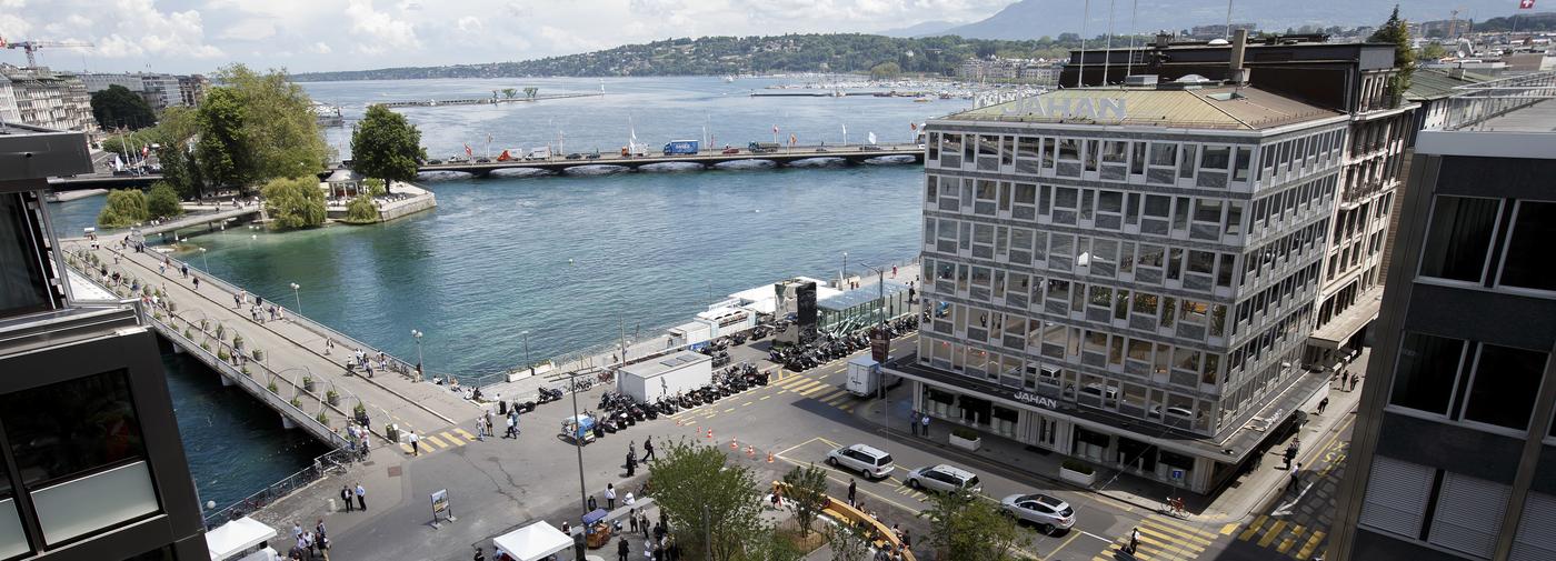 Agitation sur la place financière genevoise, où plusieurs projets sont en concurrence pour exercer la future surveillance des gérants de fortune indépendants.