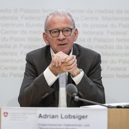 Adrian Lobsiger, Eidgenoessischer Datenschutz- und Oeffentlichkeitsbeauftragter, kommentiert den 30. Taetigkeitsbericht 2022/23 des EDOeB, am Dienstag, 27. Juni 2023 in Bern. (KEYSTONE/Alessandro della Valle)