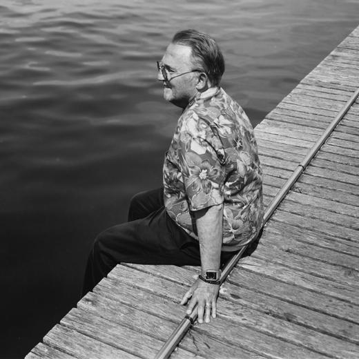 Quai Gustave-Ador, Genève, 08-06-2023, Portrait de Daniel Bernard, lauréat du Prix Polar romand 2023