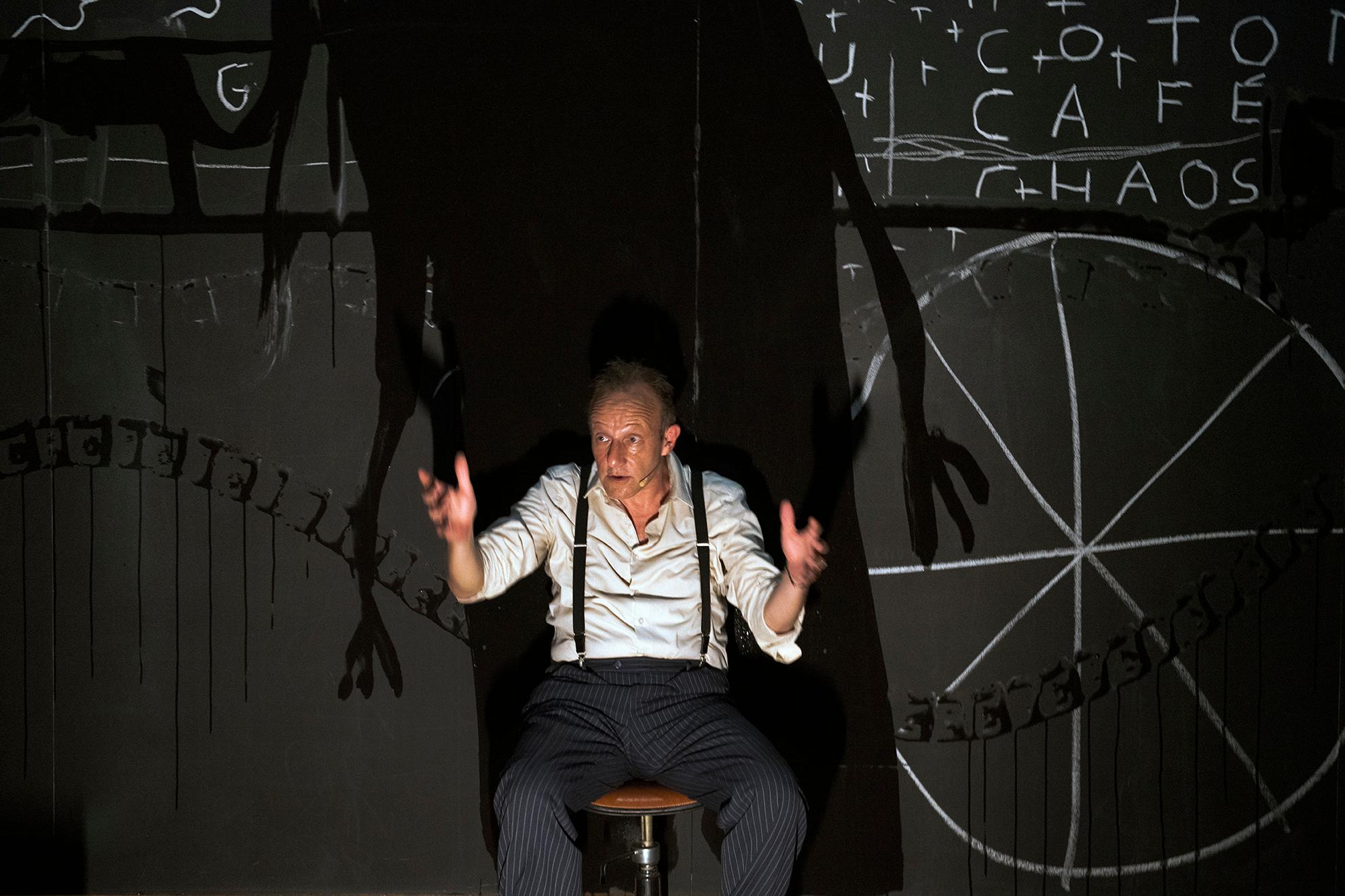 chapitre de la chute Lehman Brothers  Compagnie Angledange/ Salut la compagnie Thierry Romanens format A3