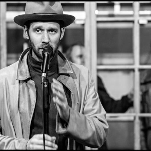 Benjamin Lavernhe dans le rôle de Brown, l'Opéra de Quat'sous, festival d'art lyrique d'Aix-en-Provence @Jean-Louis Fernandez