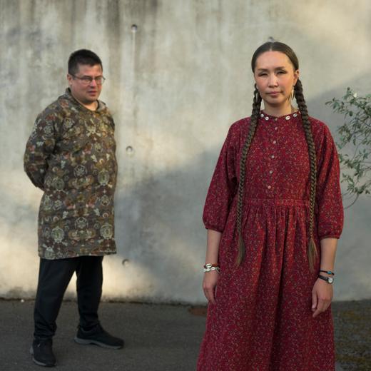 Yana Tannagasheva, activiste russe issue de la minorité schor, en compagnie de Dmitry Berezhkov, originaire du Kamtschatka.