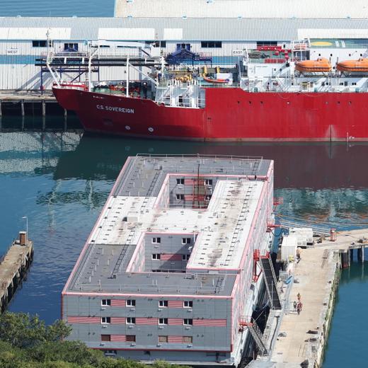 Le ferry Bibby Stockholm dans le port de Portland, à Dorset, le 20 juillet 2023.