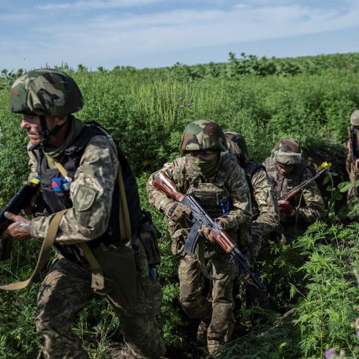Ukrainian service members of the 35th Separate Marines Brigade attend a military drill near a frontline, amid Russia's attack on Ukraine, in Donetsk region, Ukraine July 31, 2023. REUTERS/Viacheslav Ratynskyi