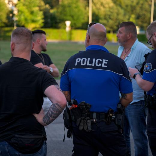 L'arrivée des Yéniches sur un terrain communal à Thônex. 30.7.23