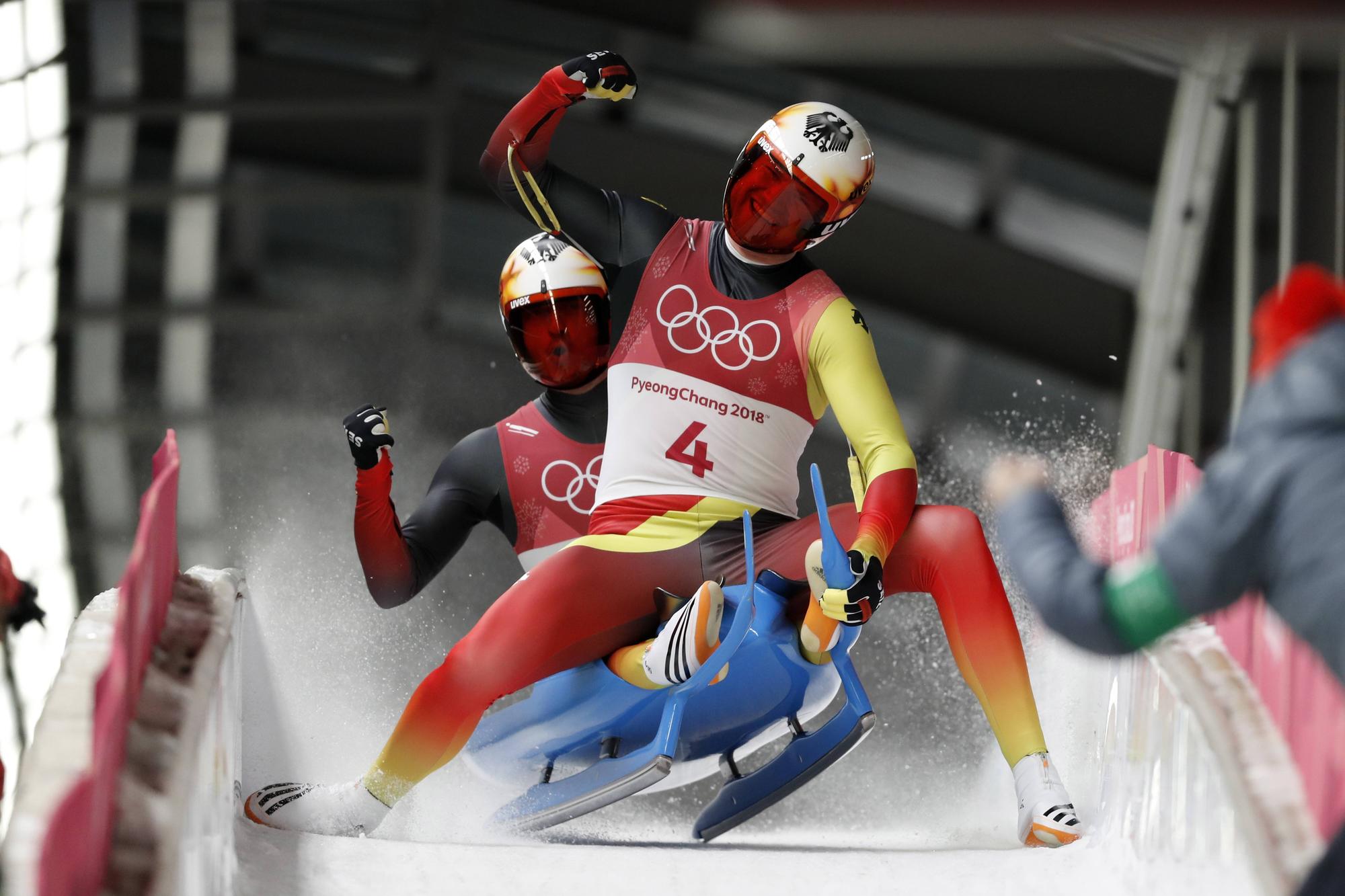 Themen der Woche - SPORT Olympia-Bilder des Tages - SPORT EGGERT Toni mit BENECKEN SaschaTeam GER Rodeln Doppelsitzer 3.Platz Olympic Wintergames 2018 Pyeongchang South Korea Olympische Winterspiele 2018 Pyeongchang 14.Februar 2018 *** EGGERT Toni with be teasing SaschaTeam GER Luge doubles 3 place Olympic Winter Games 2018 PyeongChang of South Korea at the Winter Olympics 2018 PyeongChang 14 February 2018 PUBLICATIONxINxGERxSUIxAUTxHUNxSWExNORxDENxFINxONLY