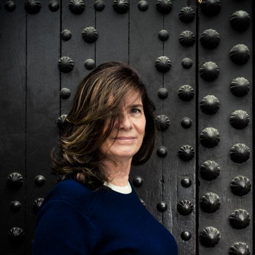 © Corentin Fohlen/ Divergence. Paris, 30 aout 2023. Portrait de la journaliste Ariane Chemin