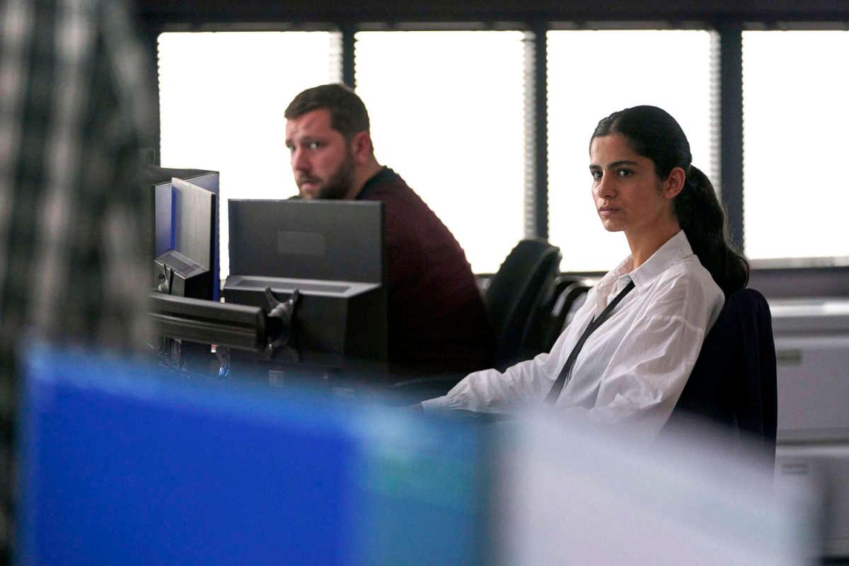 Hannah Khalique-Brown (Saara), Joss Porter (PHIL)